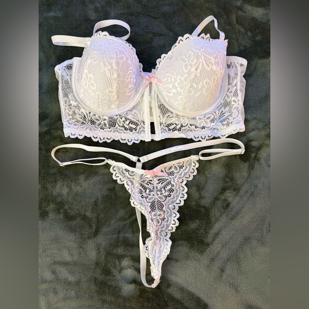Elegant White Lace Lingerie Set